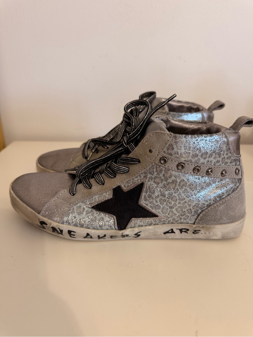 Requin Authentic Women’s Metallic Silver High-Top Sneakers Size 7 (EU 37)